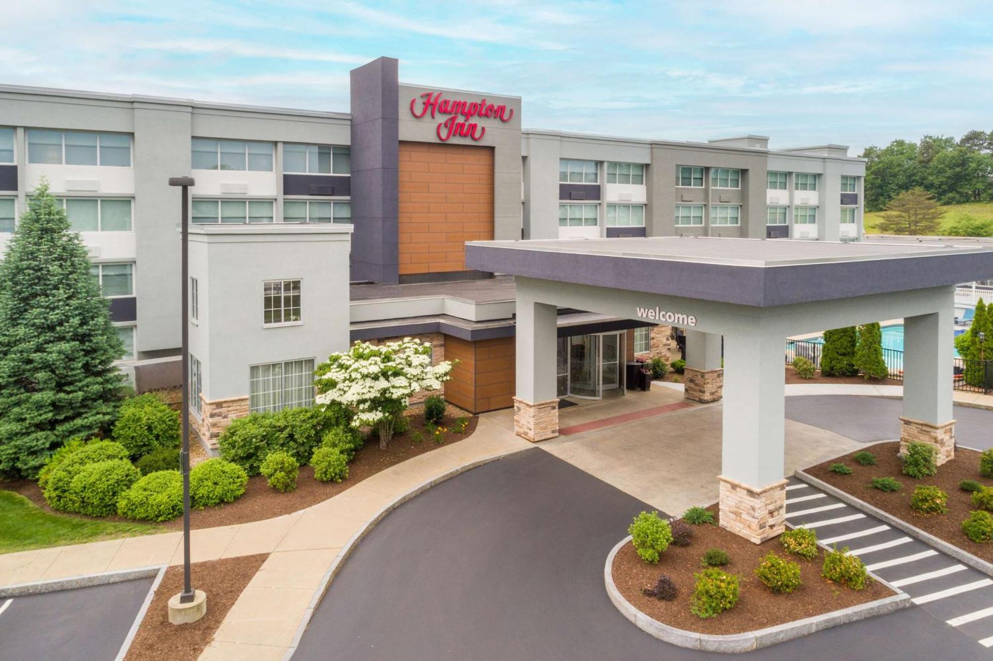 Hampton Inn Manchester Downtown Exterior photo